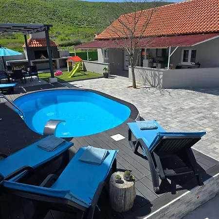 Grey House With Heated Pool Drnis * Kricke