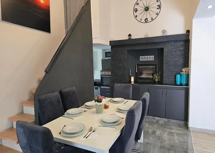 Grey House With Heated Pool Drnis