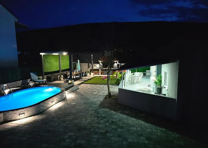 Grey House With Heated Pool Drnis Holiday home Kricke