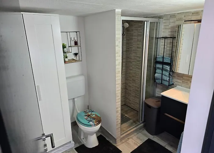 Vakantiehuis Grey House With Heated Pool Drnis *